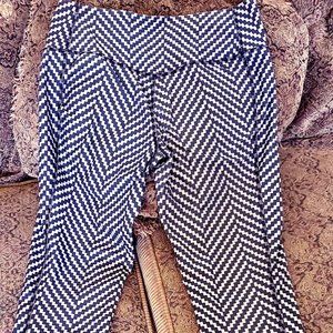 Black and White Chevron Nike Capri Leggings